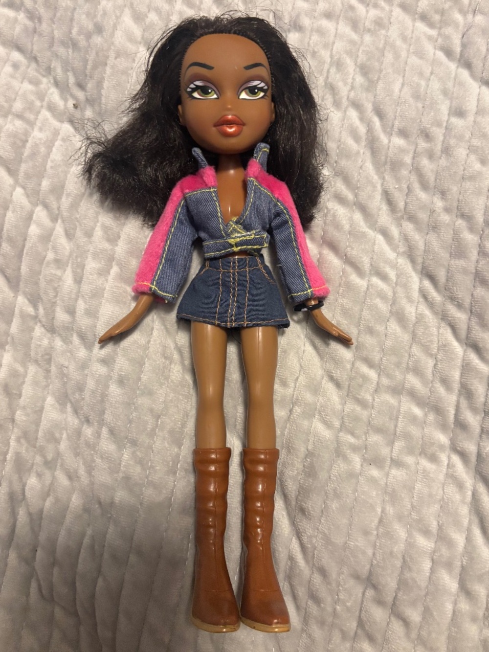 Bratz Sasha Doll 2001 MGA Short Hair wearing Mixed Outfit Accessories Tall Boots